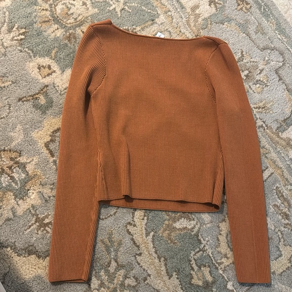 Caramel sweater tight fitting, NWOT - Picture 4 of 4